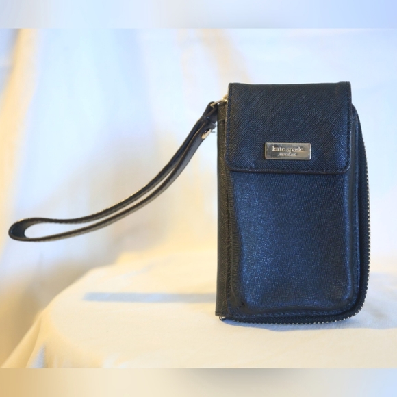 Kate Spade Kirstie Newbury Lane Black Leather Wristlet - Picture 1 of 10